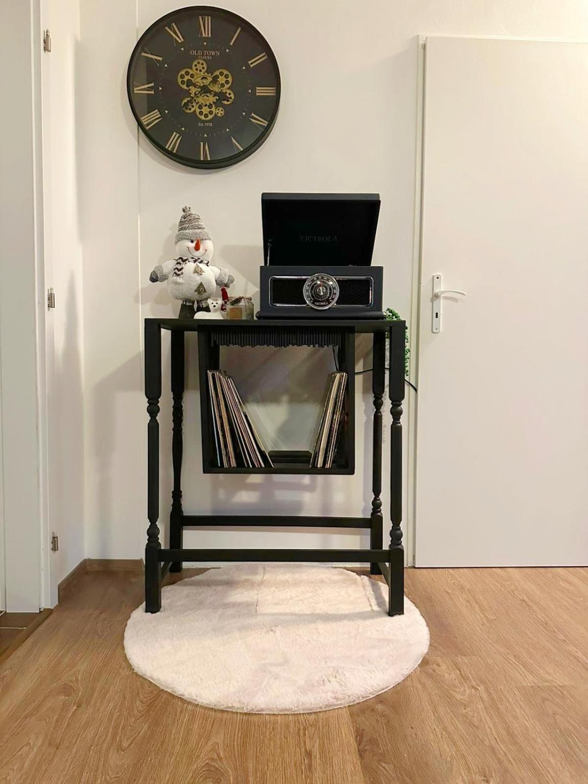 Spacious Flat & Parking Possibility, 3 Stops To Wenceslav Square Praga Esterno foto